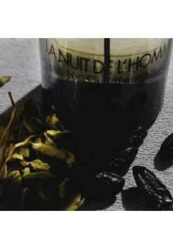 YVES SAINT LAURENT LA NUIT DE L'HOMME 60ml 8 YVES SAINT LAURENT LA NUIT DE L'HOMME 60ml -Düfte Verkäufe unnamed file 483